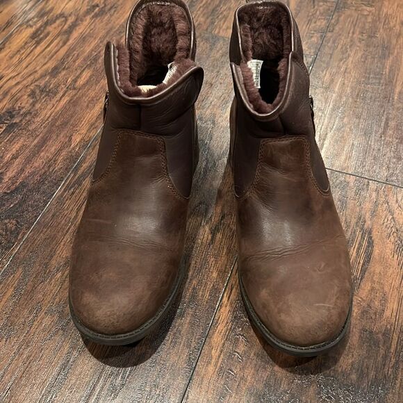 UGG LAVELLE BROWN BOOTS size 8 in EUC brown side zip - Picture 5 of 11